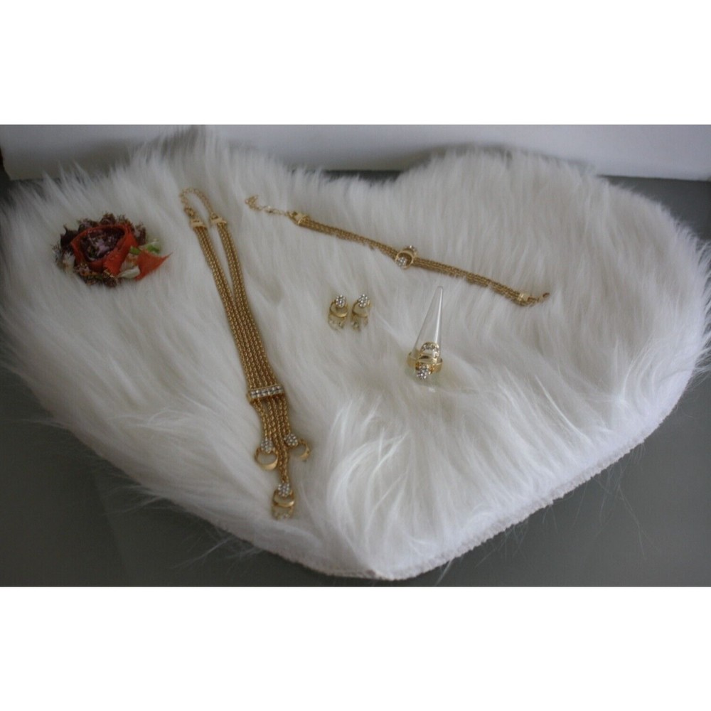 Neckace Bracelet Earrings Ring Set Gold Crystal Clear Stones fashion Jewelry NWT